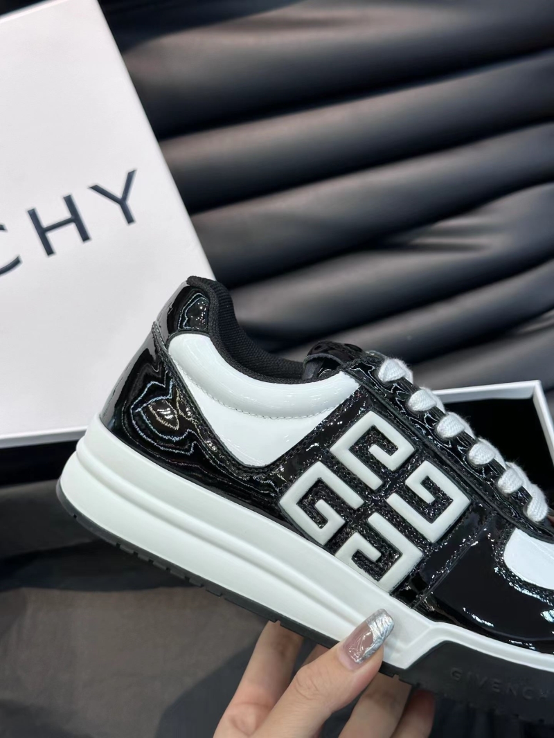 Givenchy Sneakers